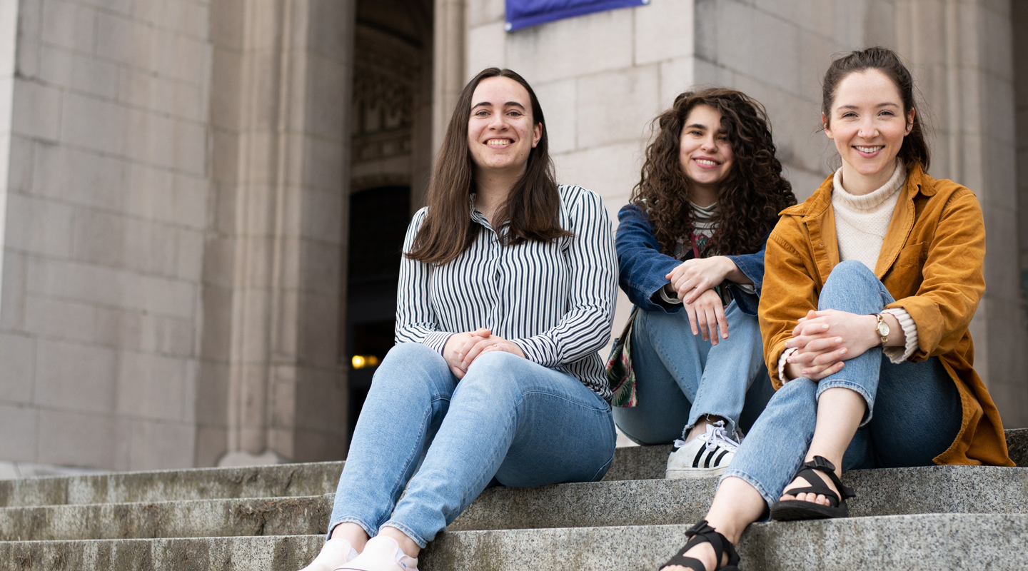 Ellen Barker, Sydney Powell and Sydney Geyer on the steps of Suzzallo Library at the UW.